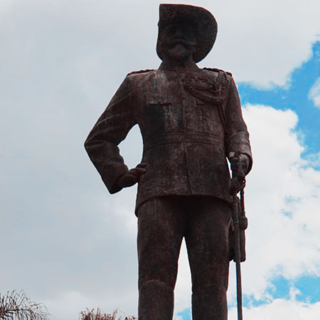 Curt von François Statue with military attire in windhoek